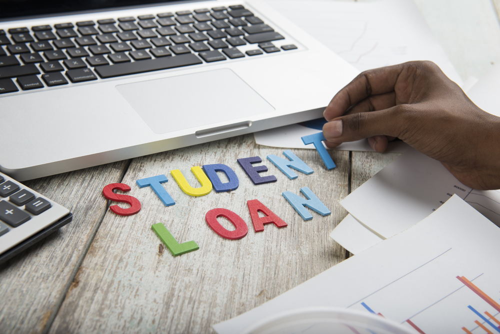 Starting College: Understanding Student Loans, Building Credit as a Student, and Managing College Expenses